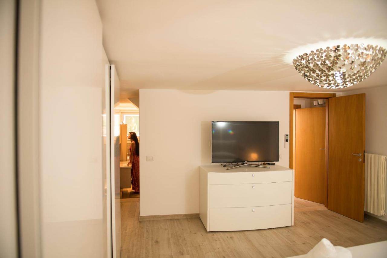 モノーポリPalazzo Absolem Luxuryアパートメント エクステリア 写真